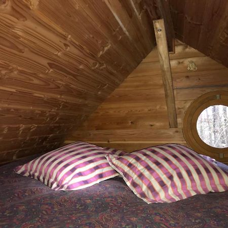 La Cabane Aux Secrets - Au Milieu De Nulle Part Outines Kültér fotó